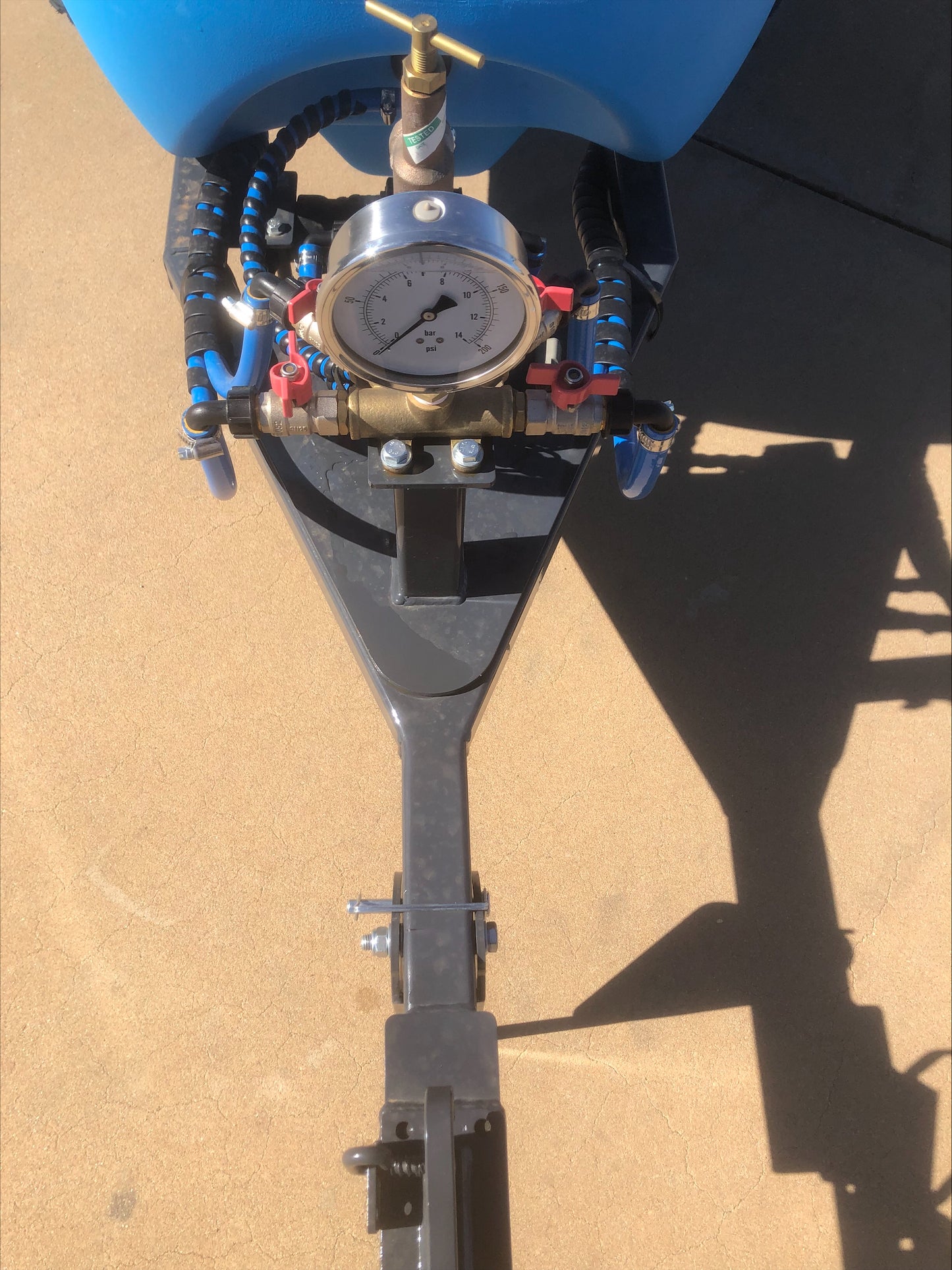 400L Weed Sprayer  with breakaway booms 12 volt.