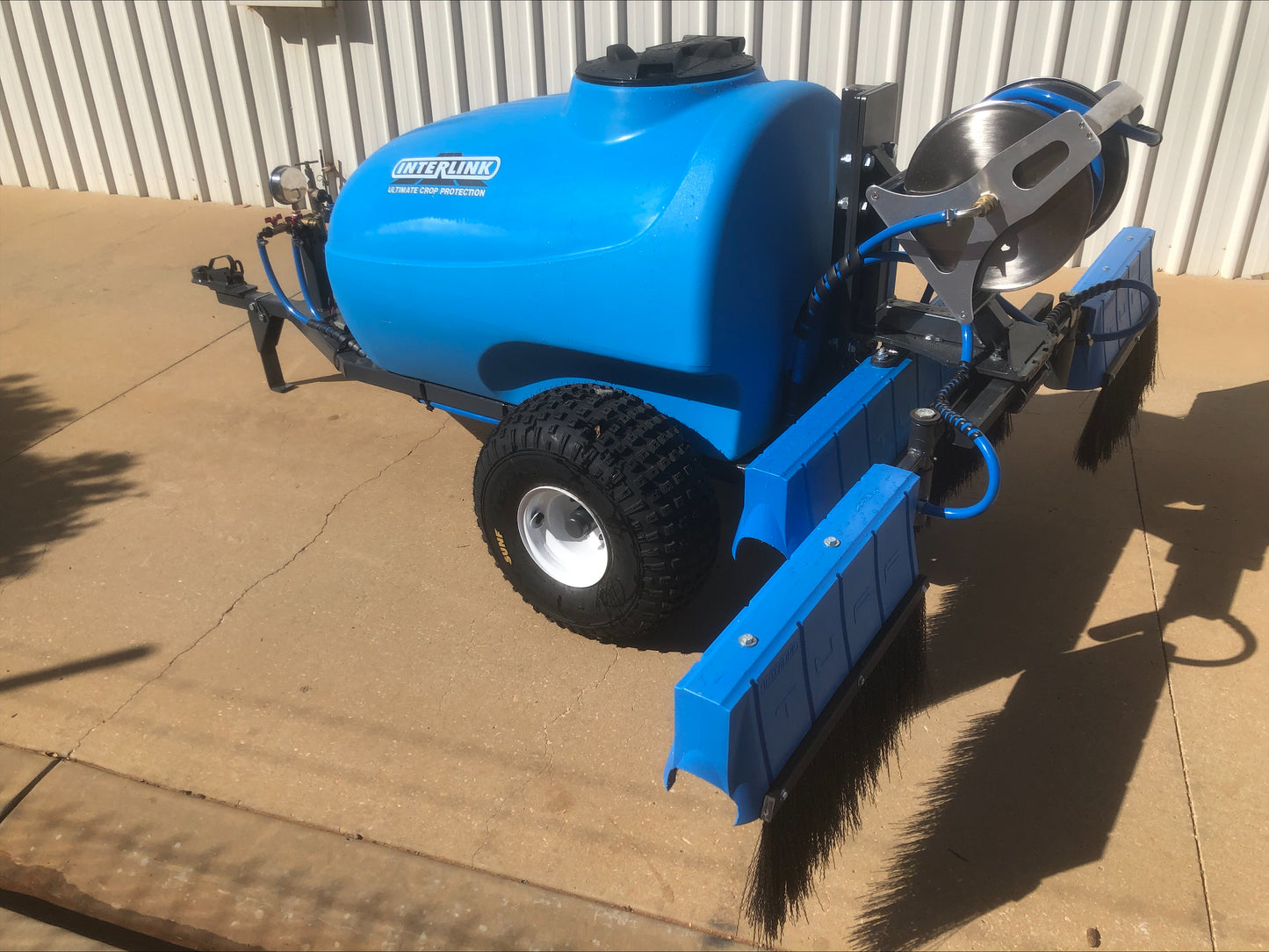 400L Weed Sprayer  with breakaway booms 12 volt.